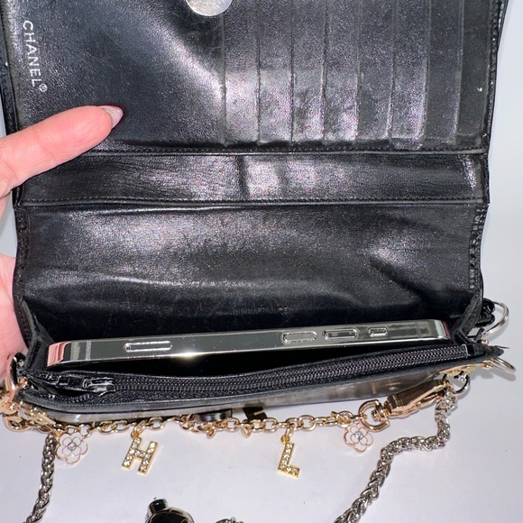 💯 CHANEL CC Black Patent Leather Wallet on Chain w/ auth cert - Picture 12 of 14